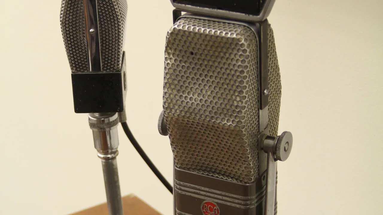 Jingles & Sonic Branding — 1926 – 1945: una representación de época de este método de marketing estadounidense.